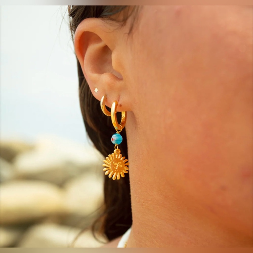 Get Back Gold Sunburst Earrings with Blue Accents & Canvas Bags
